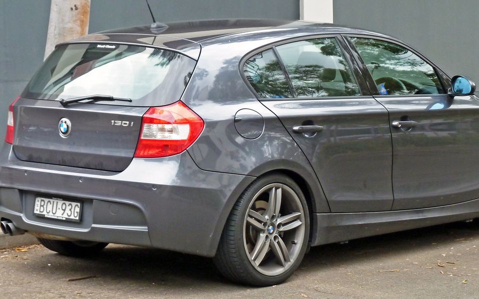 BMW 130i E87